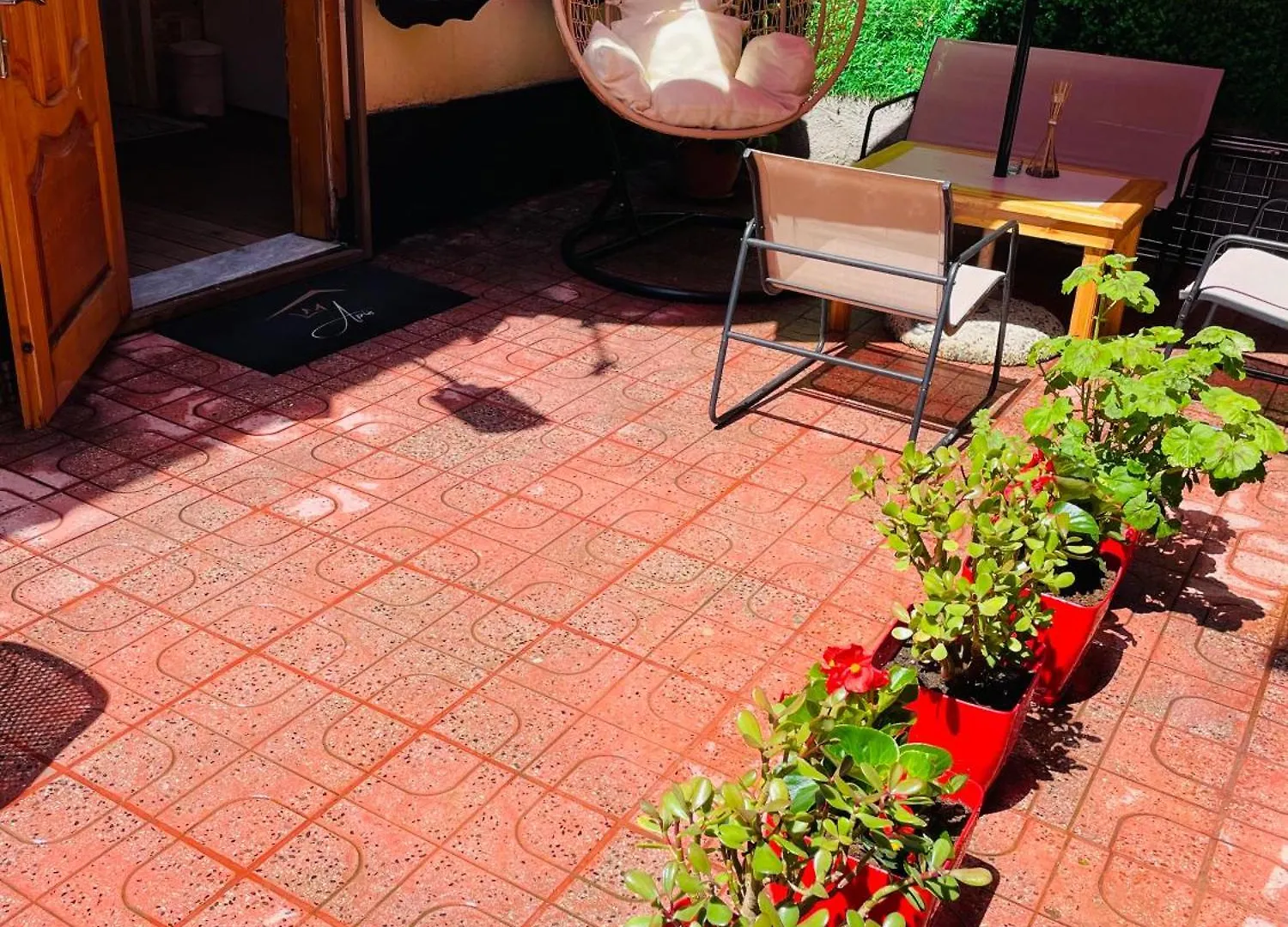 Romeo Apt With Private Garden Korce