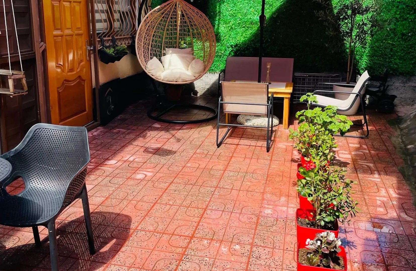 Romeo Apt With Private Garden Korce